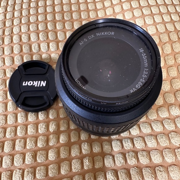 Nikon AF-S Nikkor 18-55mm 1:3.5-5.6 G - Picture 8 of 8